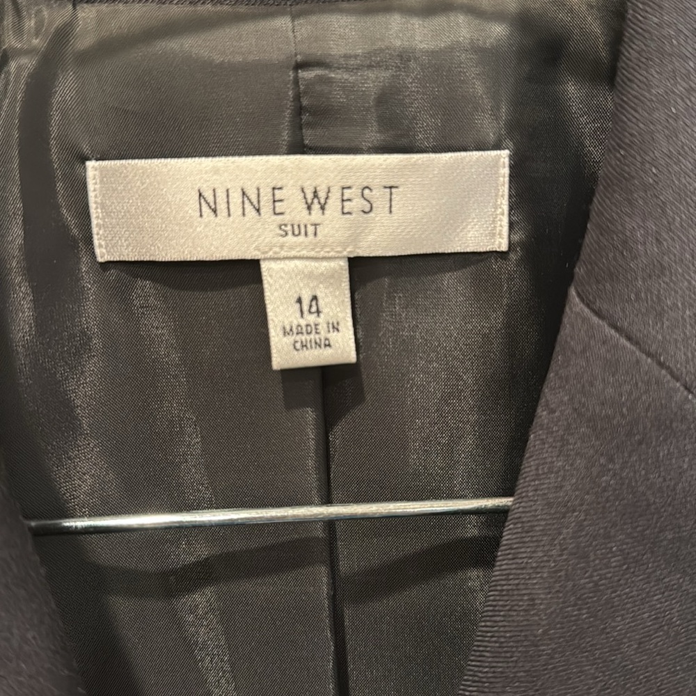 Skirt Suite - Nine West Dark Grey, Size 14 - Picture 6 of 7